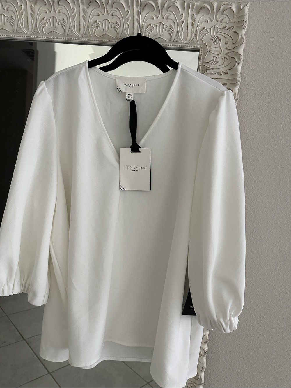 Pomander Place Hollis White V-Neck Top